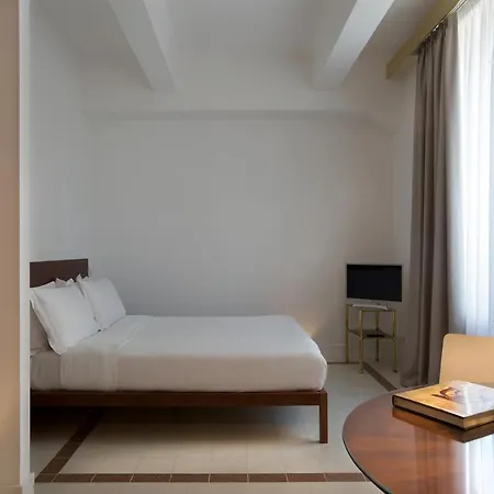 Corso Novara 5 Design Neapel